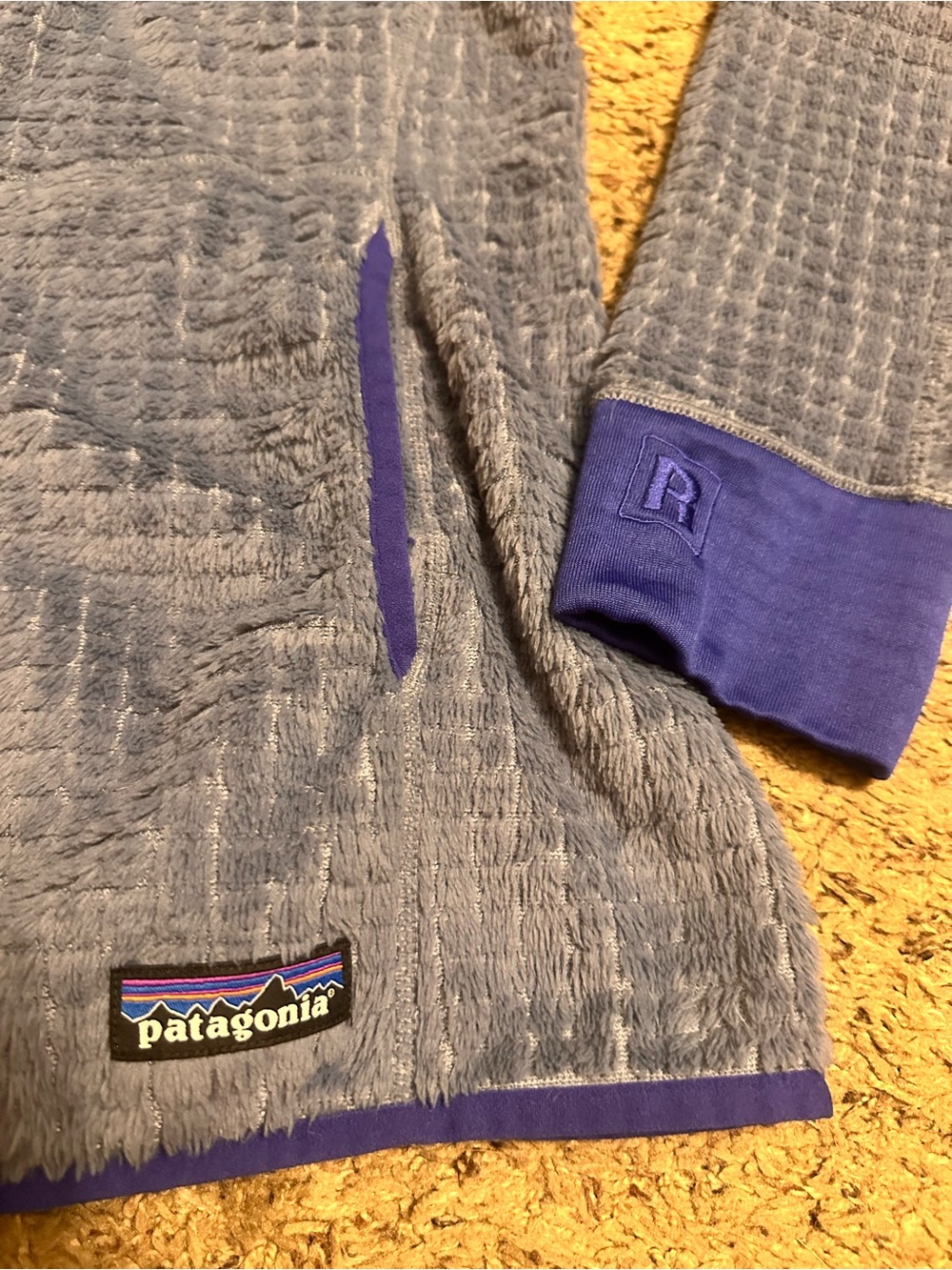 Patagonia R3 Reversible Hoody - Picture 4 of 12